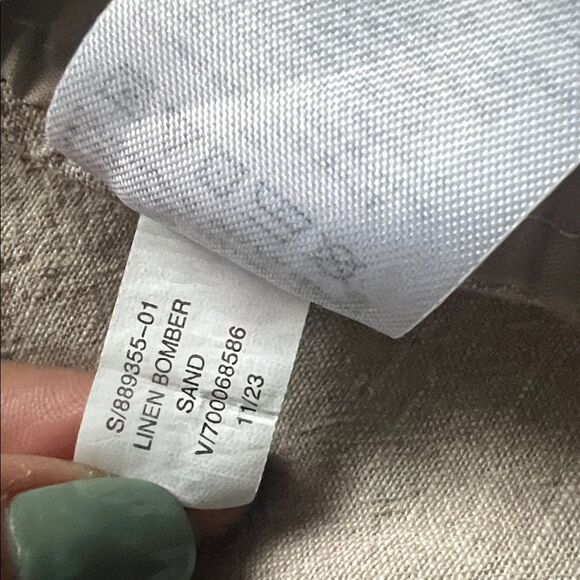 Like New! Banana Republic Linen-Blend Bomber Jacket in Sand in Size M - Picture 13 of 15